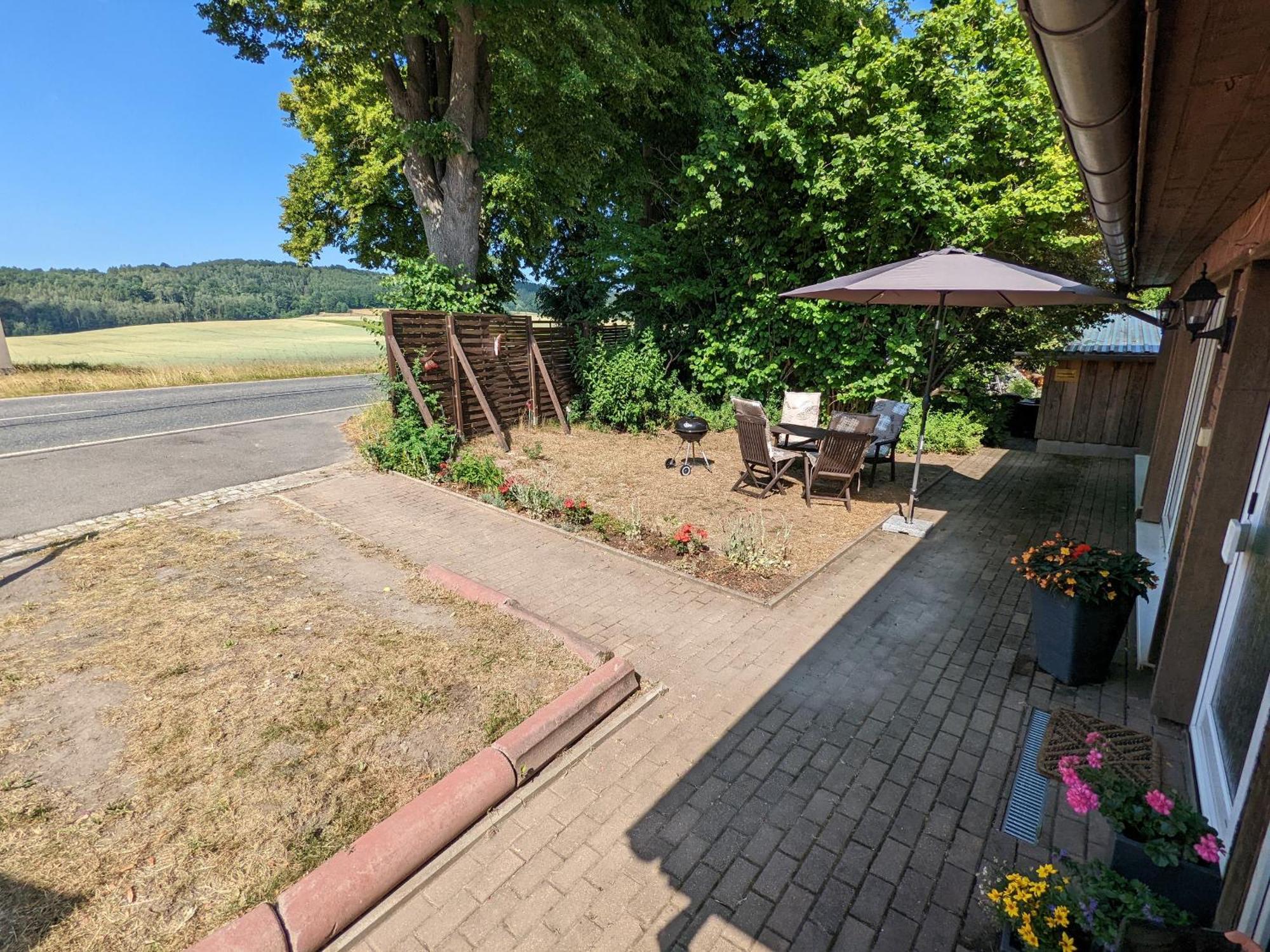 W5 - Urlaubsmagie - Wohnung Mit Grill, Terrasse & Pool Lichtenhain  Bagian luar foto