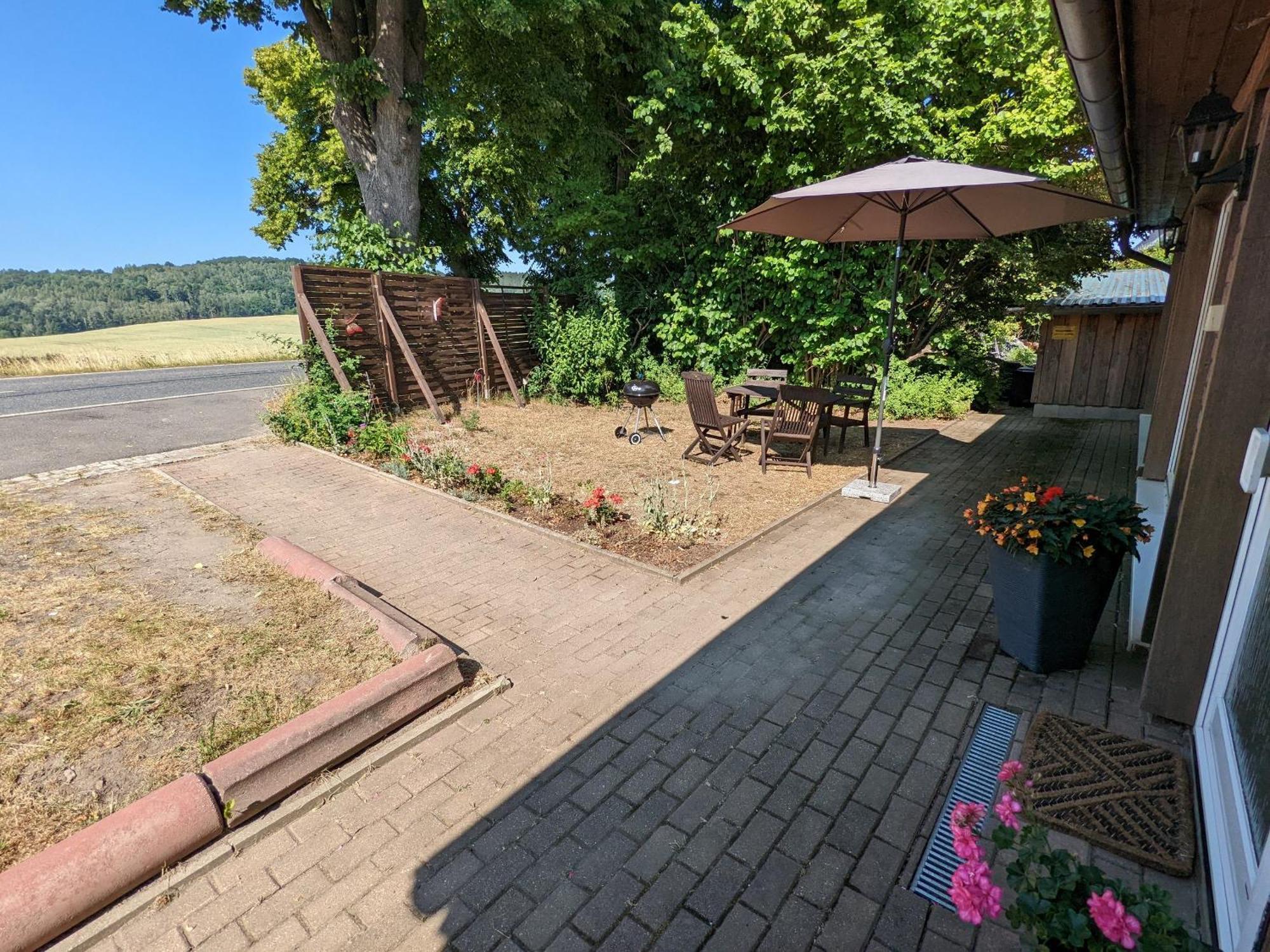 W5 - Urlaubsmagie - Wohnung Mit Grill, Terrasse & Pool Lichtenhain  Bagian luar foto