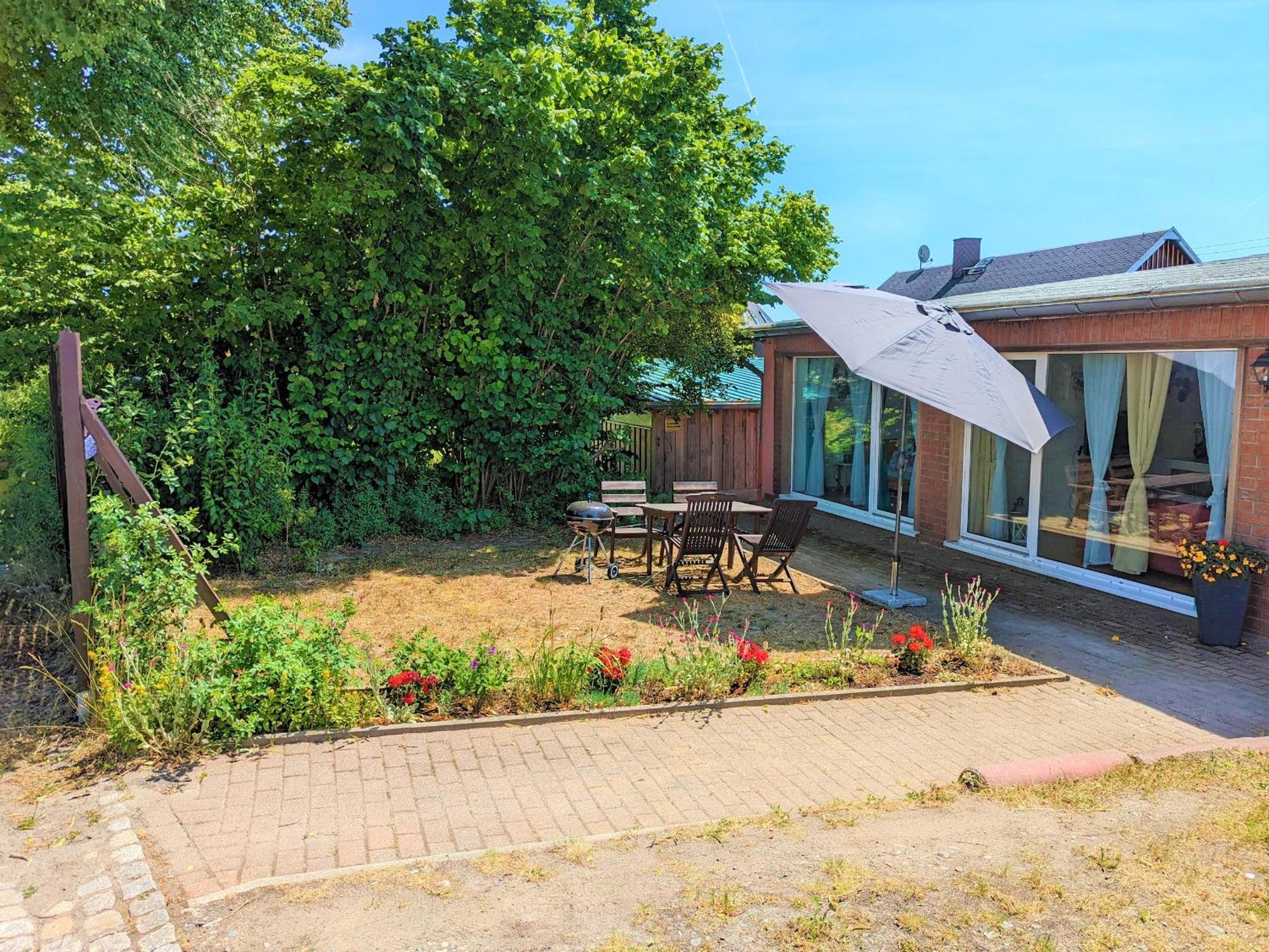W5 - Urlaubsmagie - Wohnung Mit Grill, Terrasse & Pool Lichtenhain  Bagian luar foto